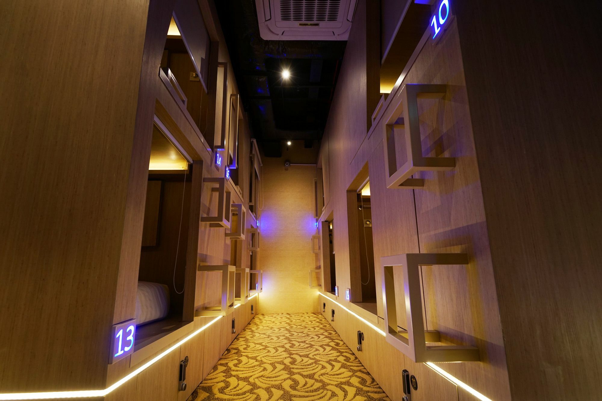 Cube Boutique Capsule Hotel At Kampong Glam Singapore Exterior photo